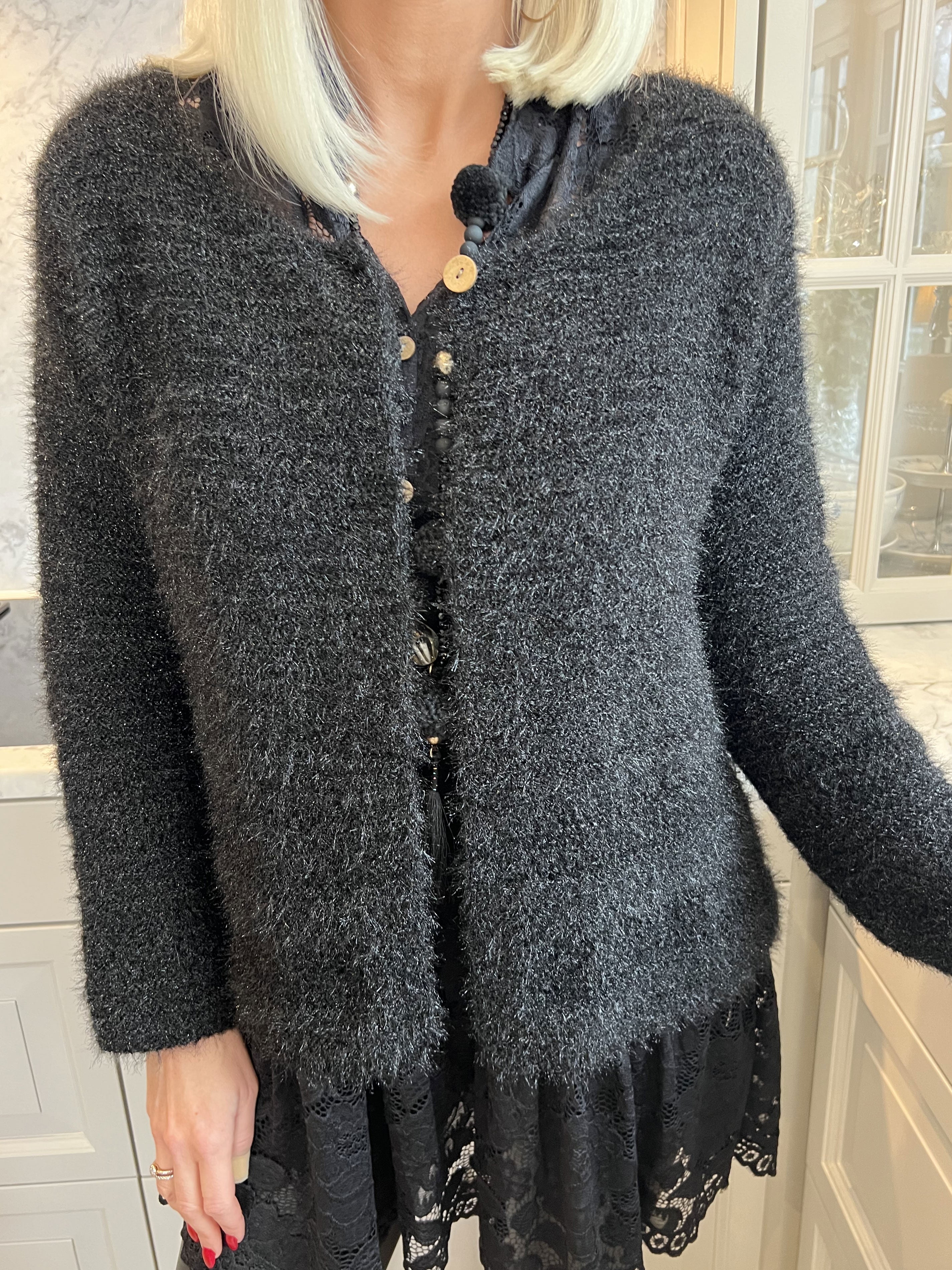 Melly - Mjuk kofta med en knapp